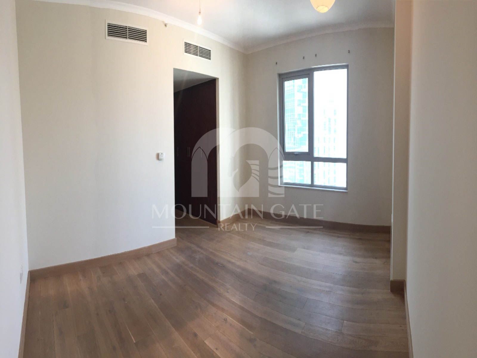 Vacant Full Burj View Spacious Layout High Floor 2BR Downtown Dubai Mountain Gate