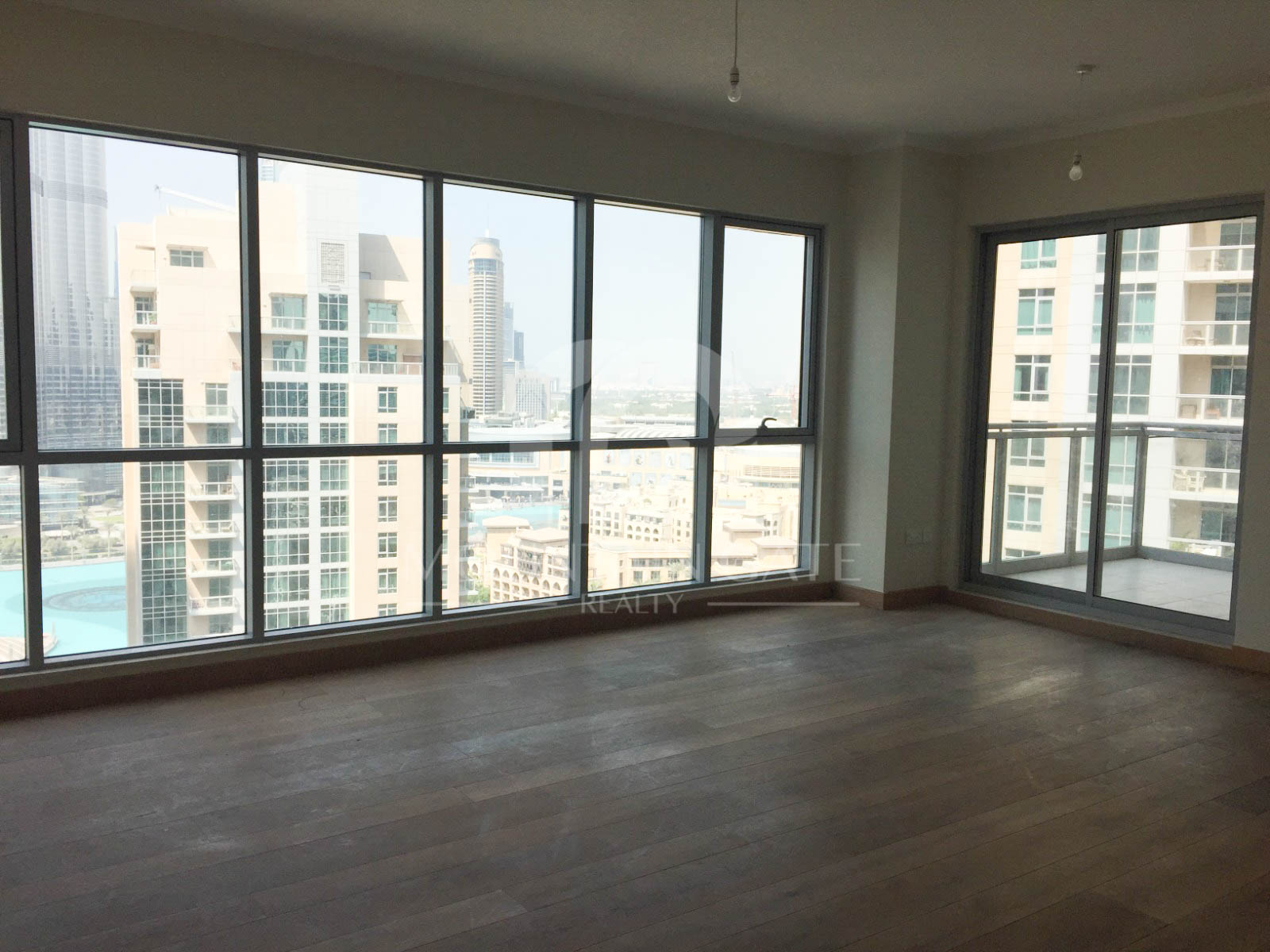 Vacant Full Burj View Spacious Layout High Floor 2BR Downtown Dubai Mountain Gate