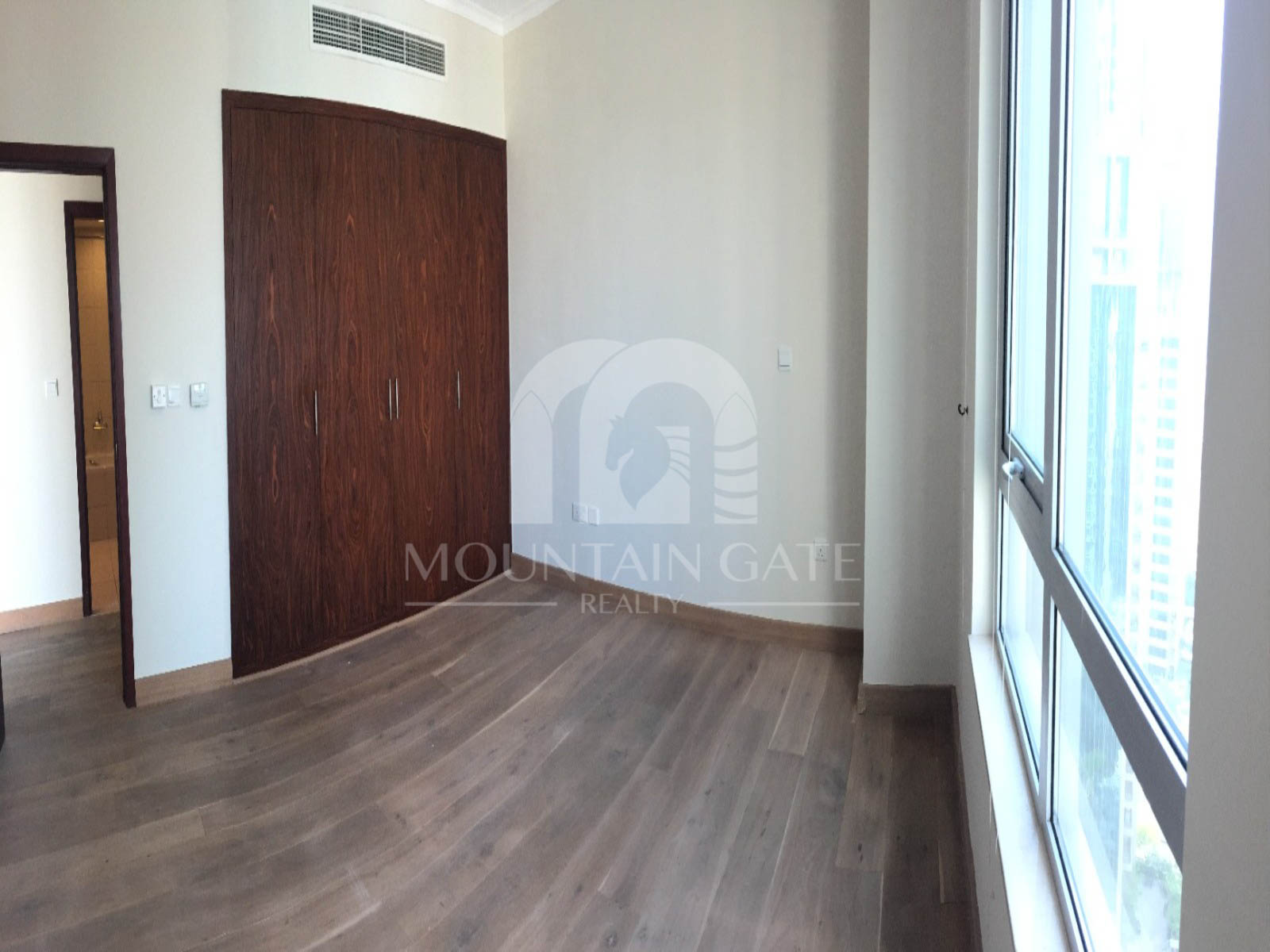 Vacant Full Burj View Spacious Layout High Floor 2BR Downtown Dubai Mountain Gate