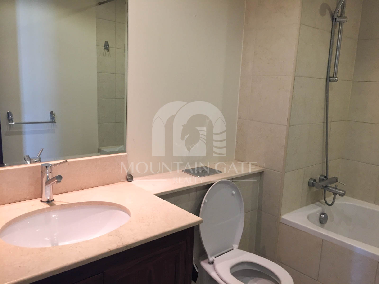 Vacant Full Burj View Spacious Layout High Floor 2BR Downtown Dubai Mountain Gate