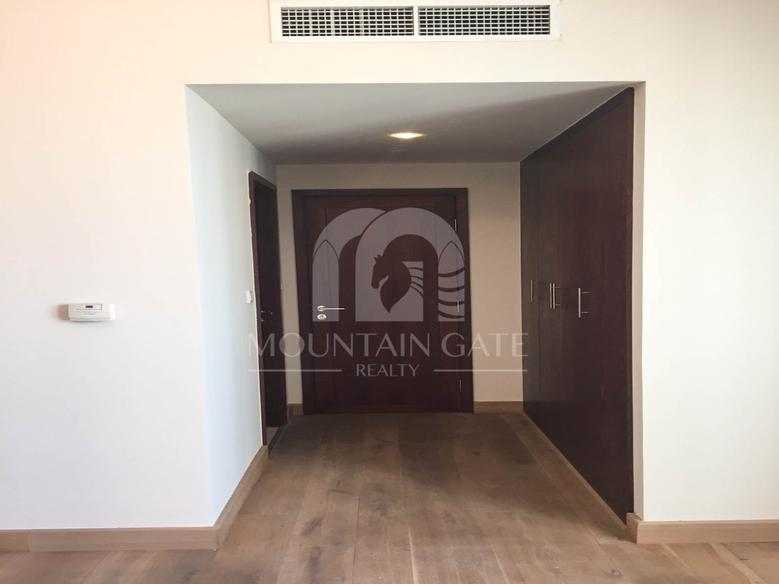 Vacant Full Burj View Spacious Layout High Floor 2BR Downtown Dubai Mountain Gate