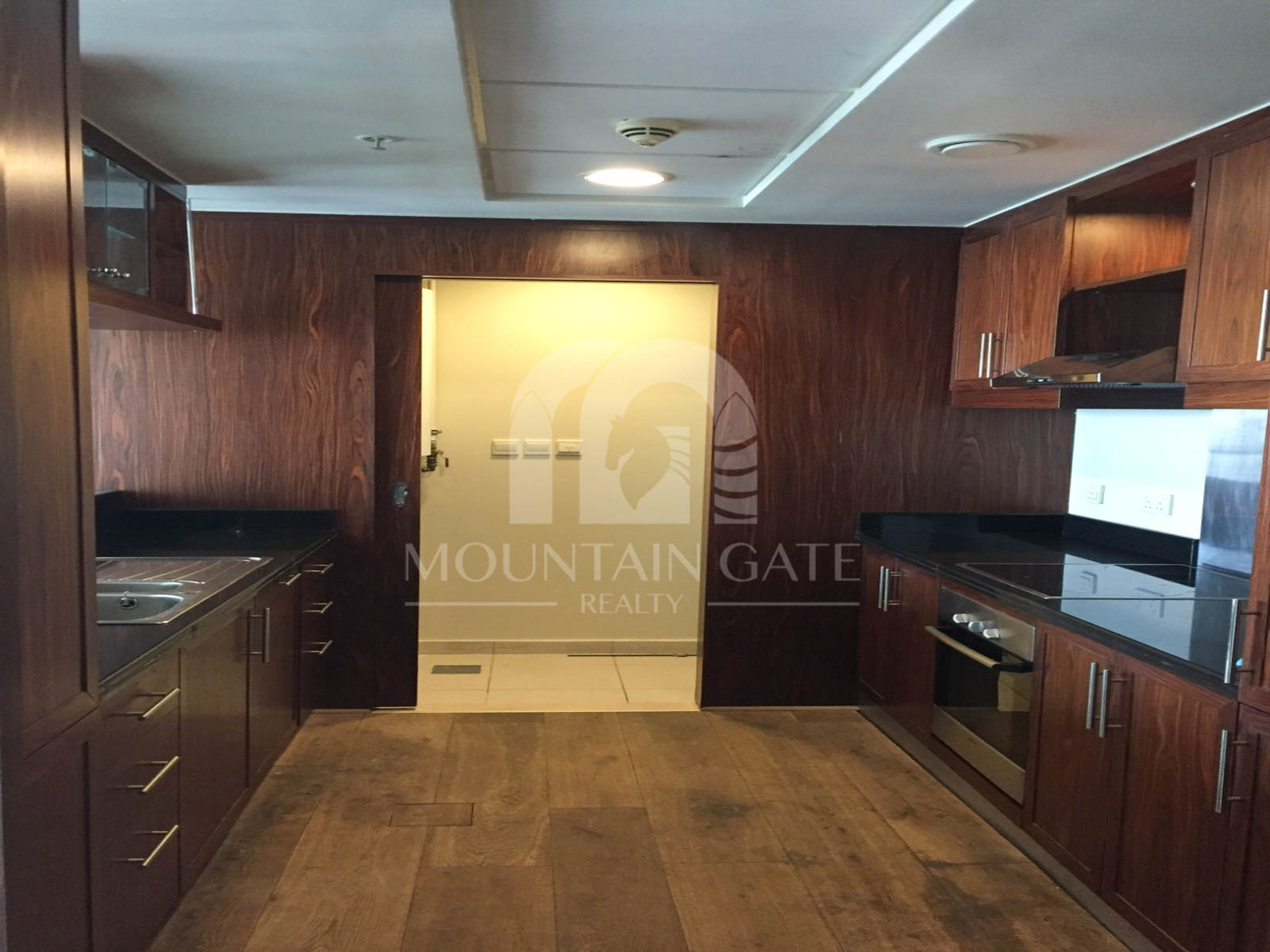 Vacant Full Burj View Spacious Layout High Floor 2BR Downtown Dubai Mountain Gate