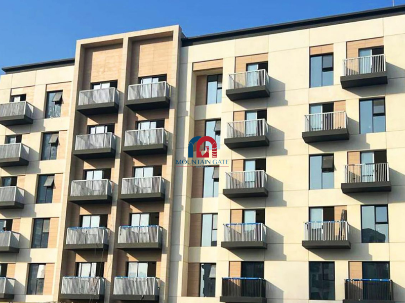 Stylish Studio in Maryam Island, Sharjah View Al Khan Mountain Gate