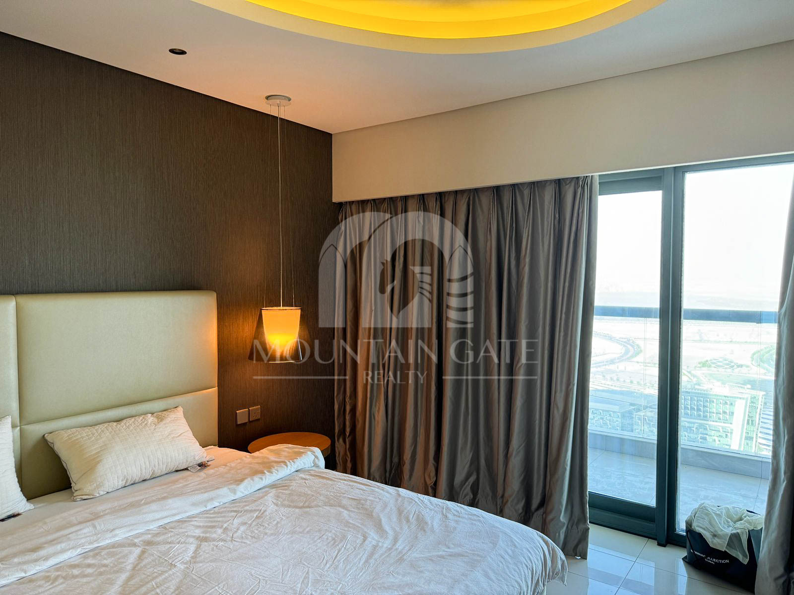 Hollywood Star | Fully Serviced 1BR | Canal Views 1BR Business Bay Mountain Gate