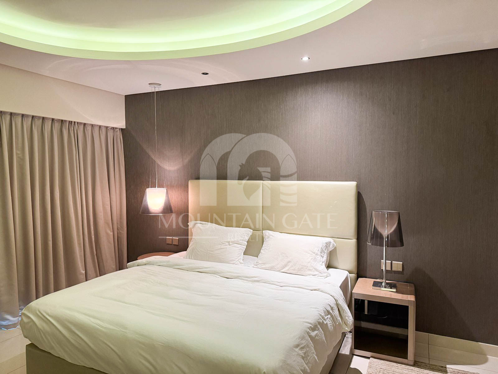 Hollywood Star | Fully Serviced 1BR | Canal Views 1BR Business Bay Mountain Gate