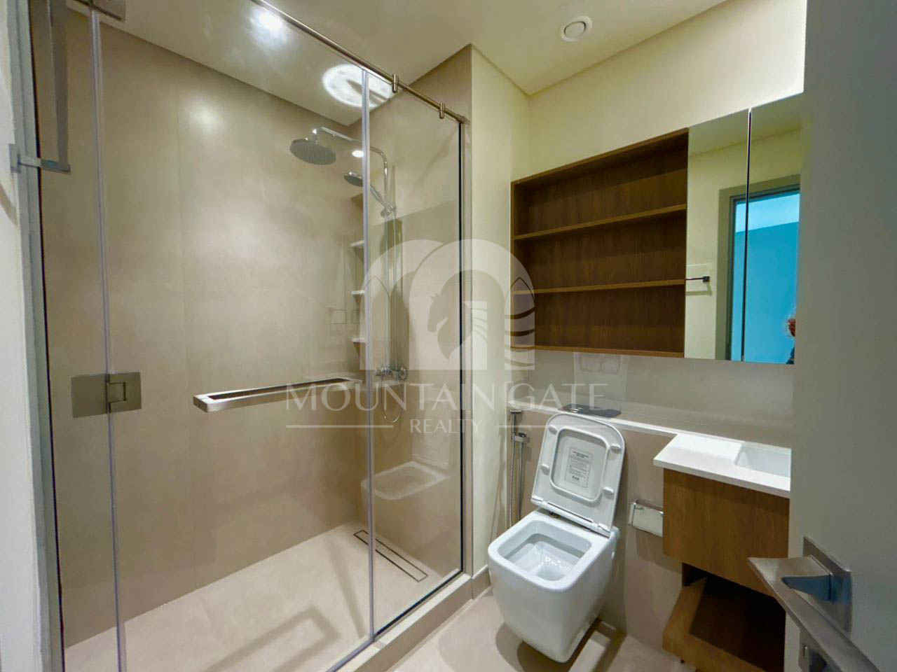 LUXURIOUS | VACANT | GREEN LIVING 3BR The Valley Mountain Gate