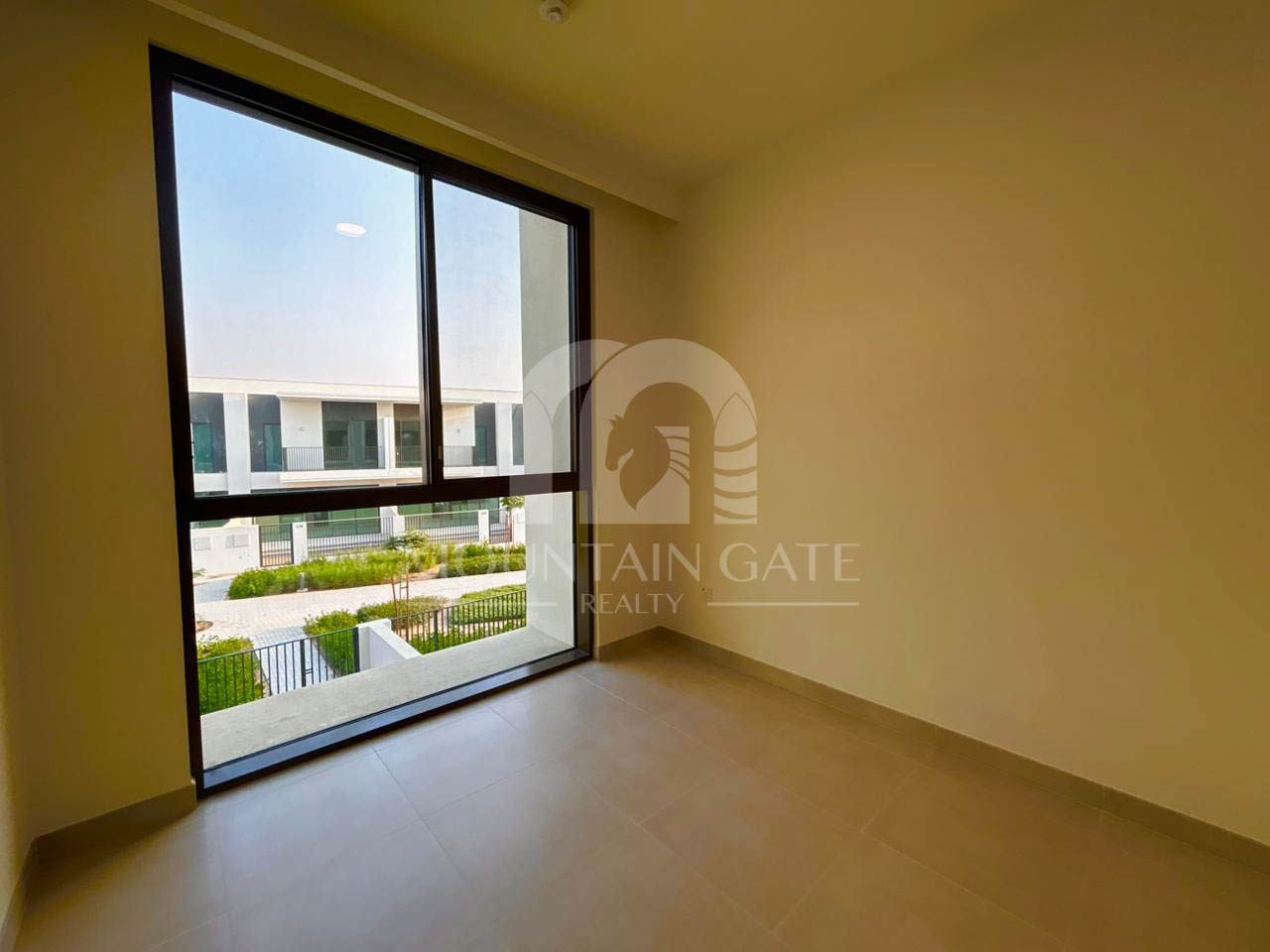 LUXURIOUS | VACANT | GREEN LIVING 3BR The Valley Mountain Gate