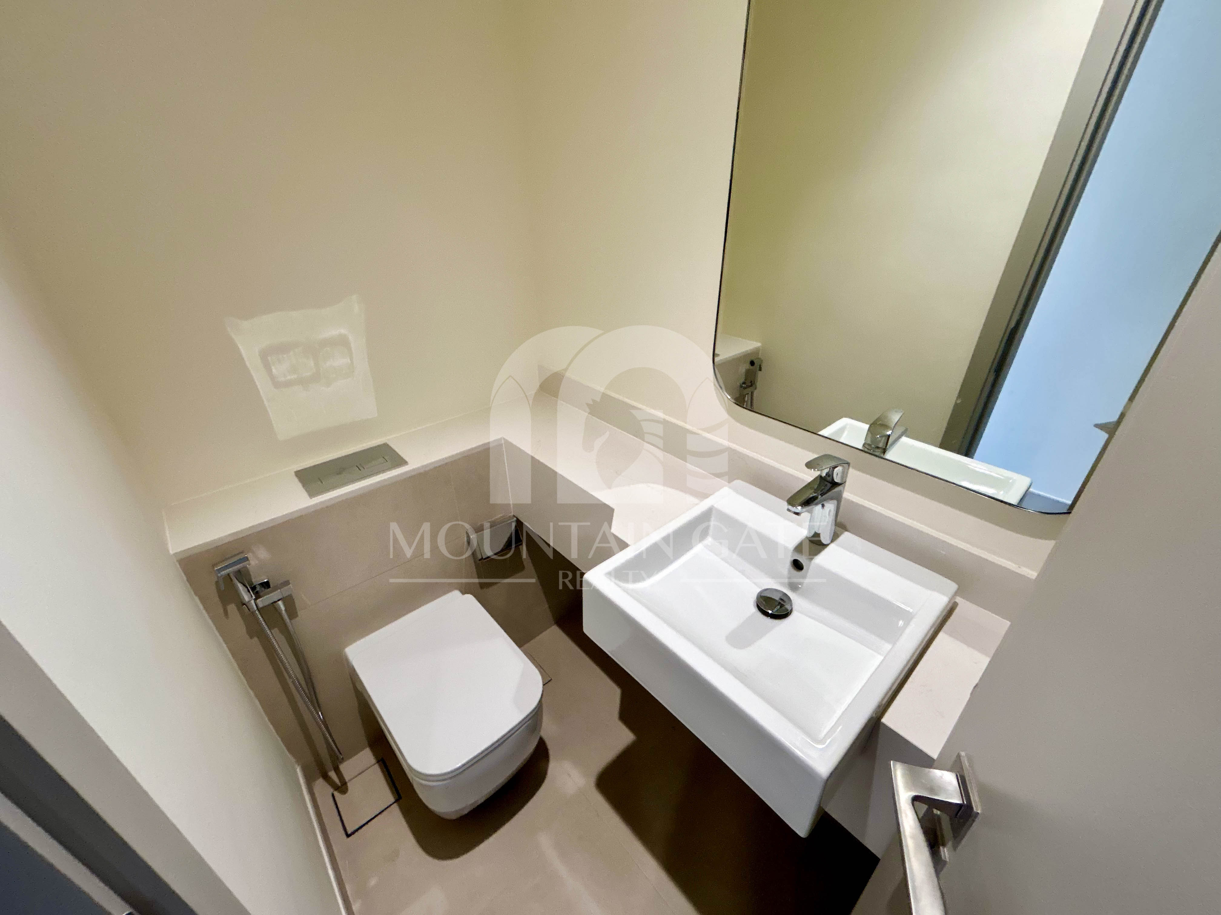 Band New Spacious Layout  Family Living 3BR The Valley Mountain Gate
