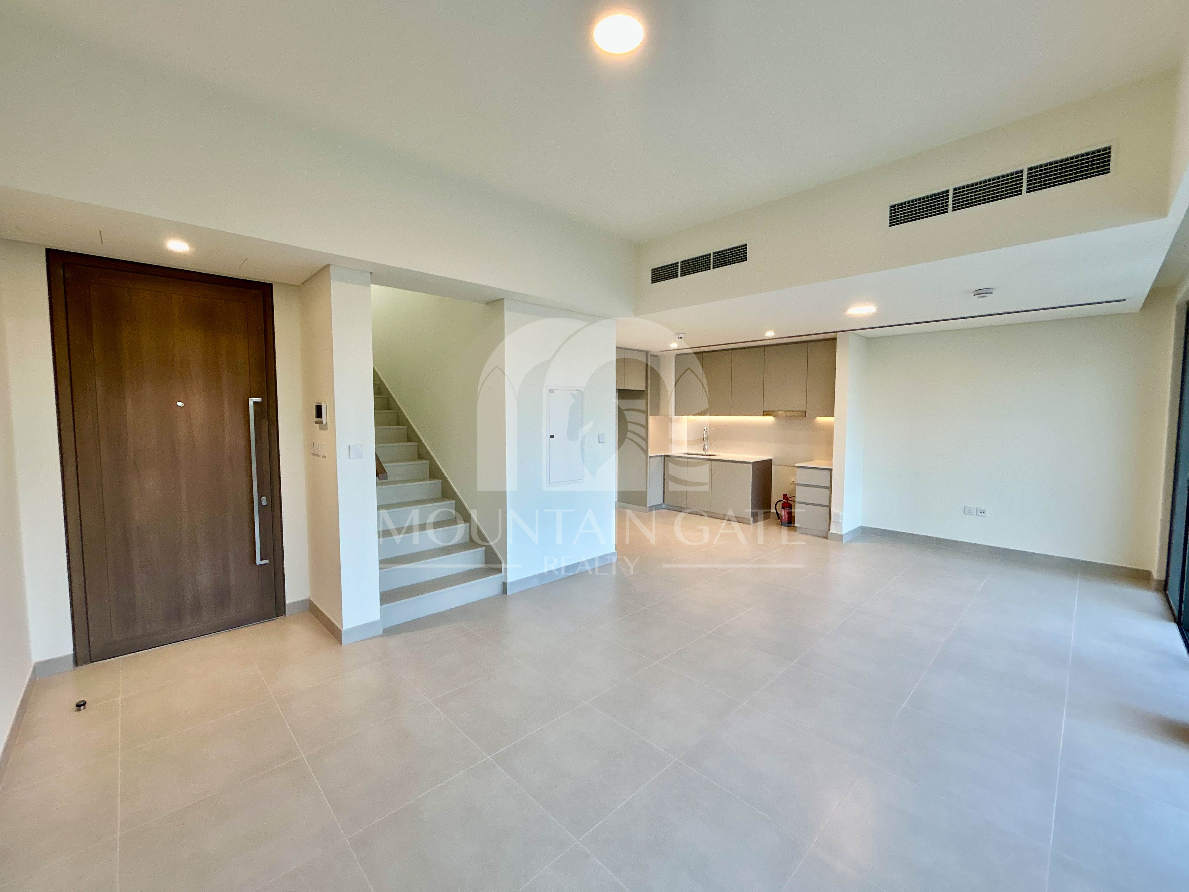 Band New Spacious Layout  Family Living 3BR The Valley Mountain Gate