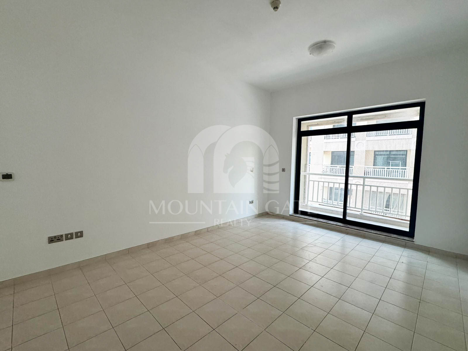 Studio in DIP l 10% ROI l Investor Deal Dubai Investment Park (DIP) Mountain Gate