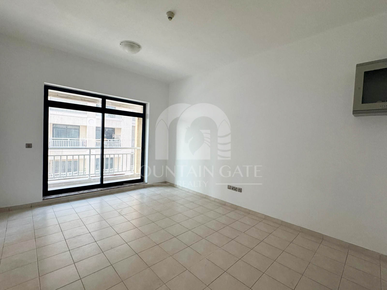 Studio in DIP l 10% ROI l Investor Deal Dubai Investment Park (DIP) Mountain Gate