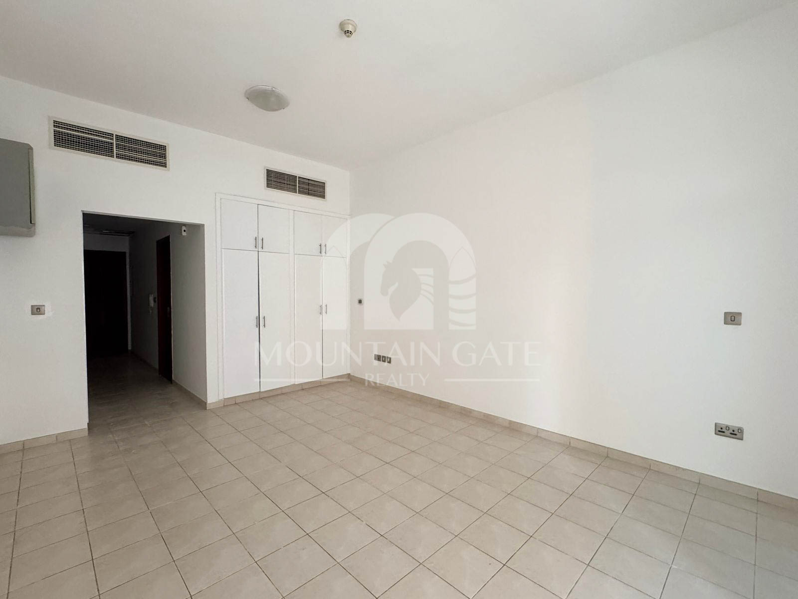 Studio in DIP l 10% ROI l Investor Deal Dubai Investment Park (DIP) Mountain Gate