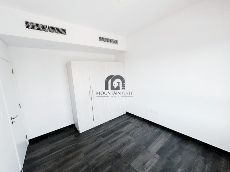 Corner Unit| Spacious| No Service charge| Vacant 4BR Al Tai Mountain Gate