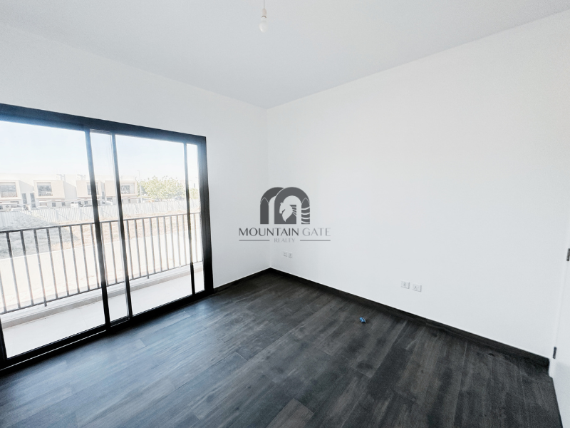 Corner Unit| Spacious| No Service charge| Vacant 4BR Al Tai Mountain Gate