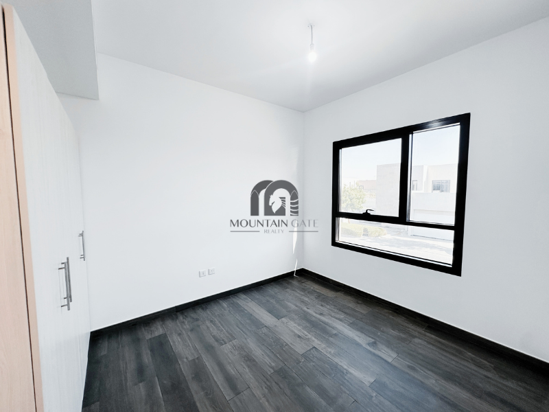 Corner Unit| Spacious| No Service charge| Vacant 4BR Al Tai Mountain Gate