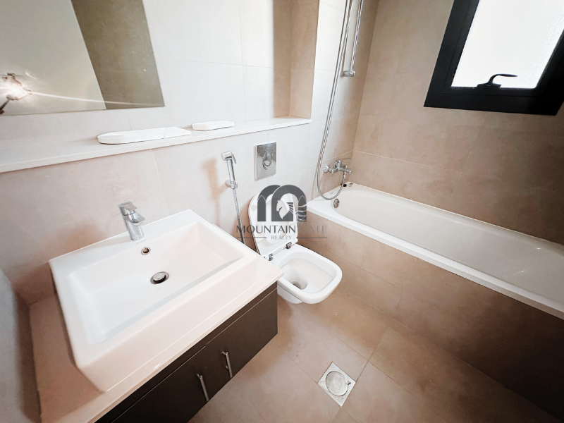 Corner Unit| Spacious| No Service charge| Vacant 4BR Al Tai Mountain Gate