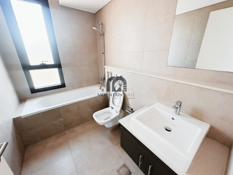 Corner Unit| Spacious| No Service charge| Vacant 4BR Al Tai Mountain Gate