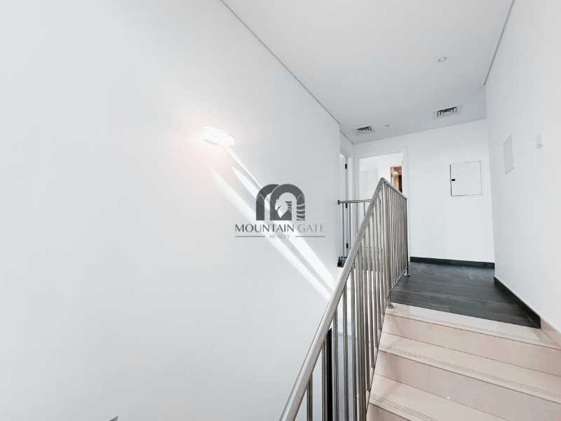 Corner Unit| Spacious| No Service charge| Vacant 4BR Al Tai Mountain Gate