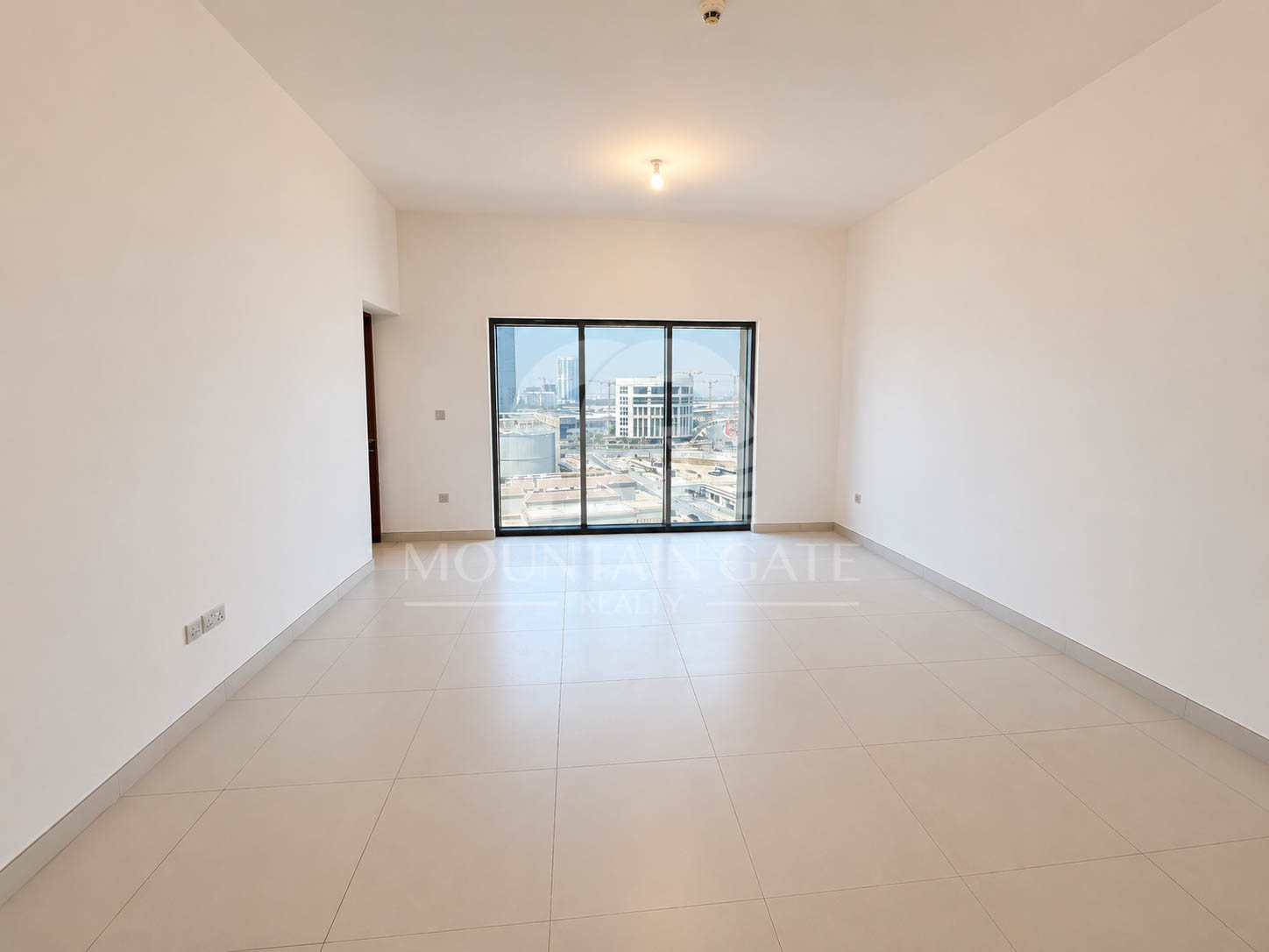 SPACIOUS UNIT | COMMUNITY VIEW | VACANT NOW 2BR Motor City Mountain Gate