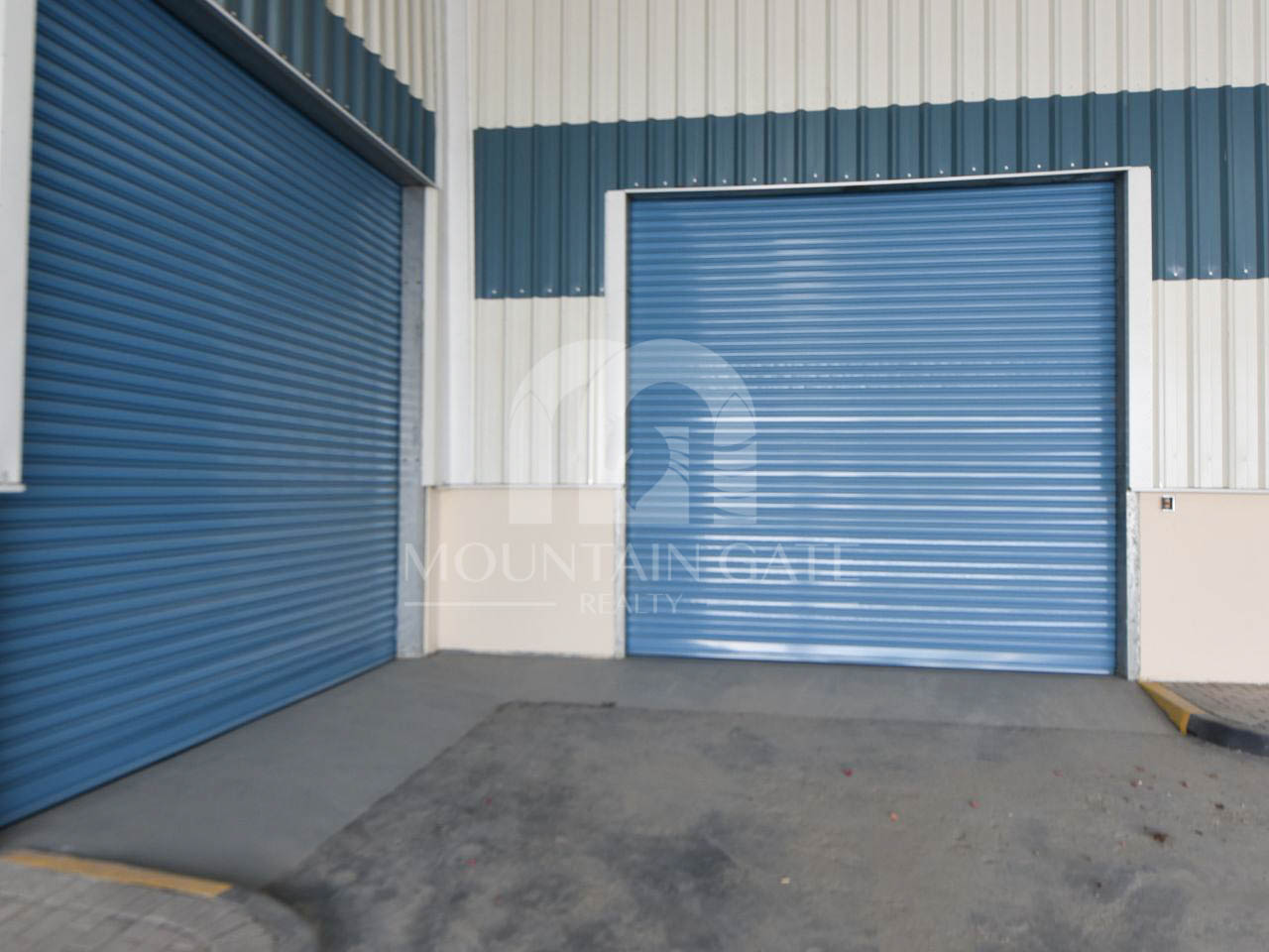 Spacious brand new warehouse in a prime location Dubai Investment Park (DIP) Mountain Gate