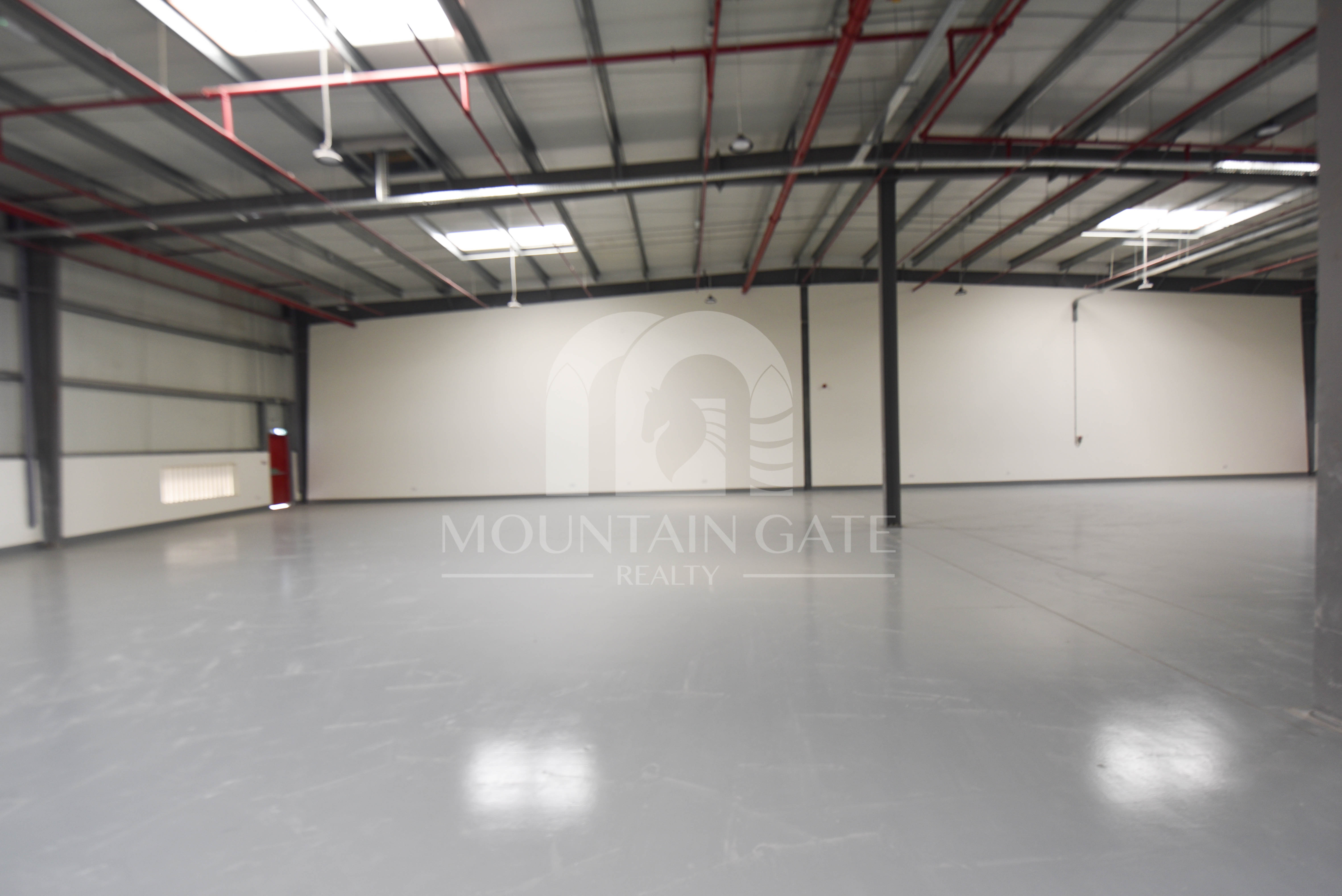 Spacious brand new warehouse in a prime location Dubai Investment Park (DIP) Mountain Gate