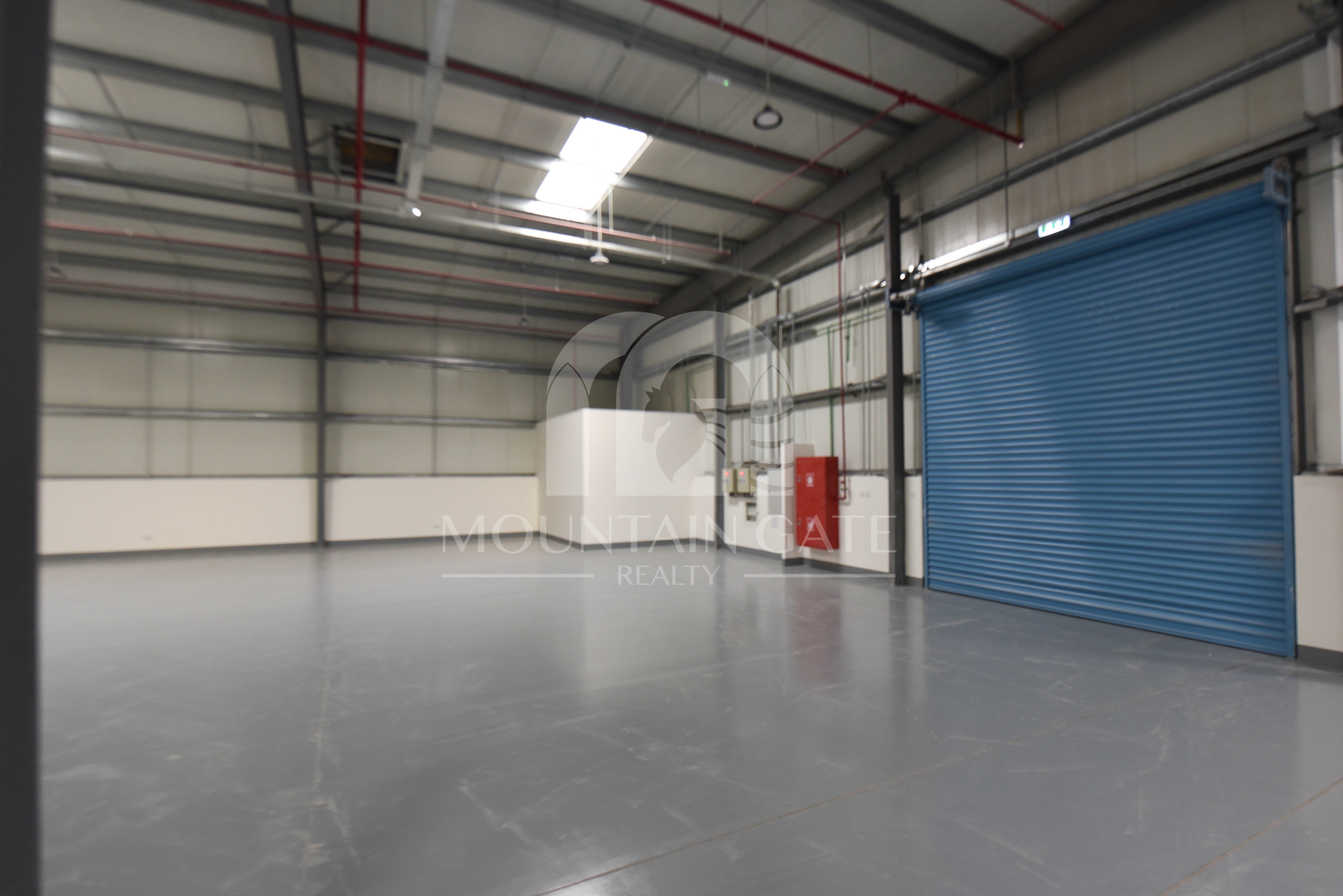 Spacious brand new warehouse in a prime location Dubai Investment Park (DIP) Mountain Gate