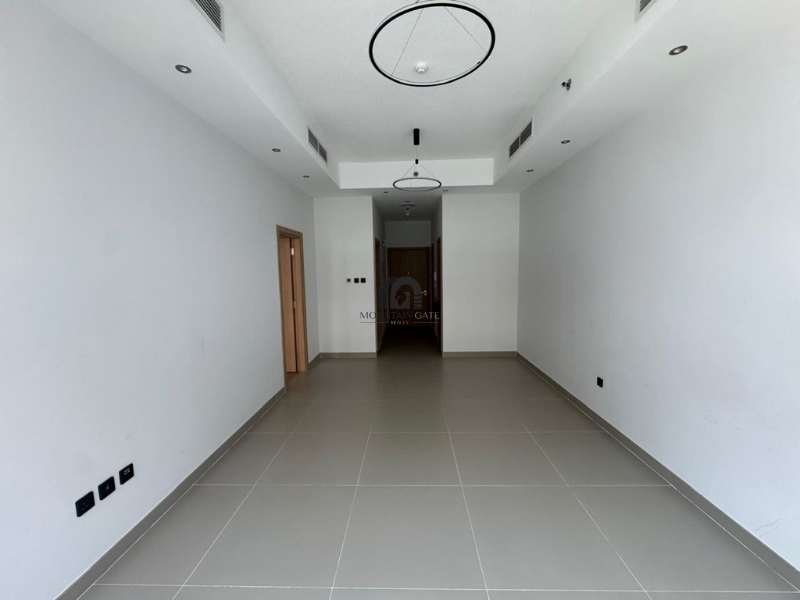 Large space | Laundry room | Side sea view 1BR Al Mamzar - Sharjah Mountain Gate