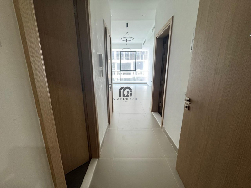 Large space | Laundry room | Side sea view 1BR Al Mamzar - Sharjah Mountain Gate