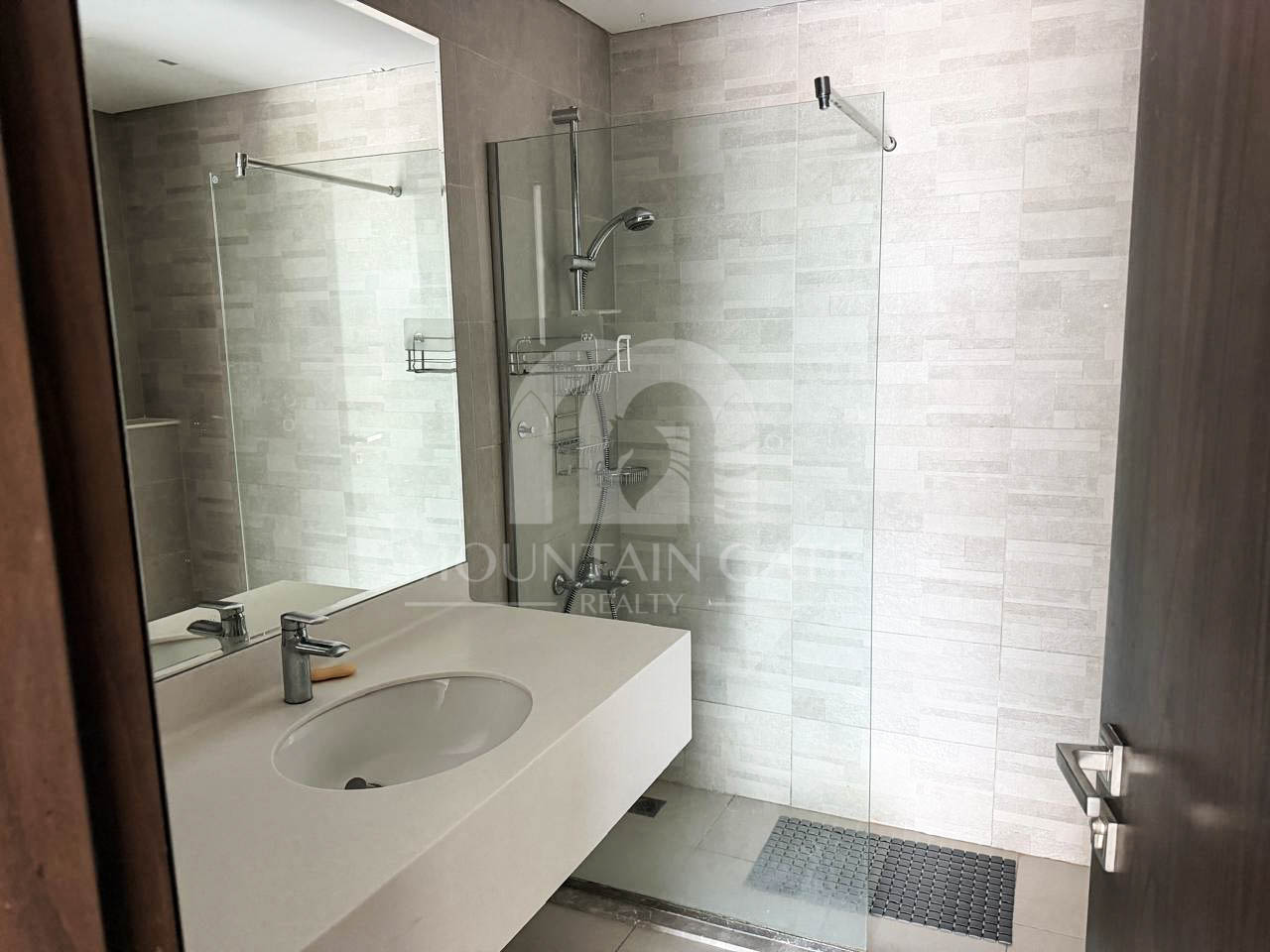 SPACIOUS UNIT | PRIME LOCATION | VACANT 1BR Motor City Mountain Gate