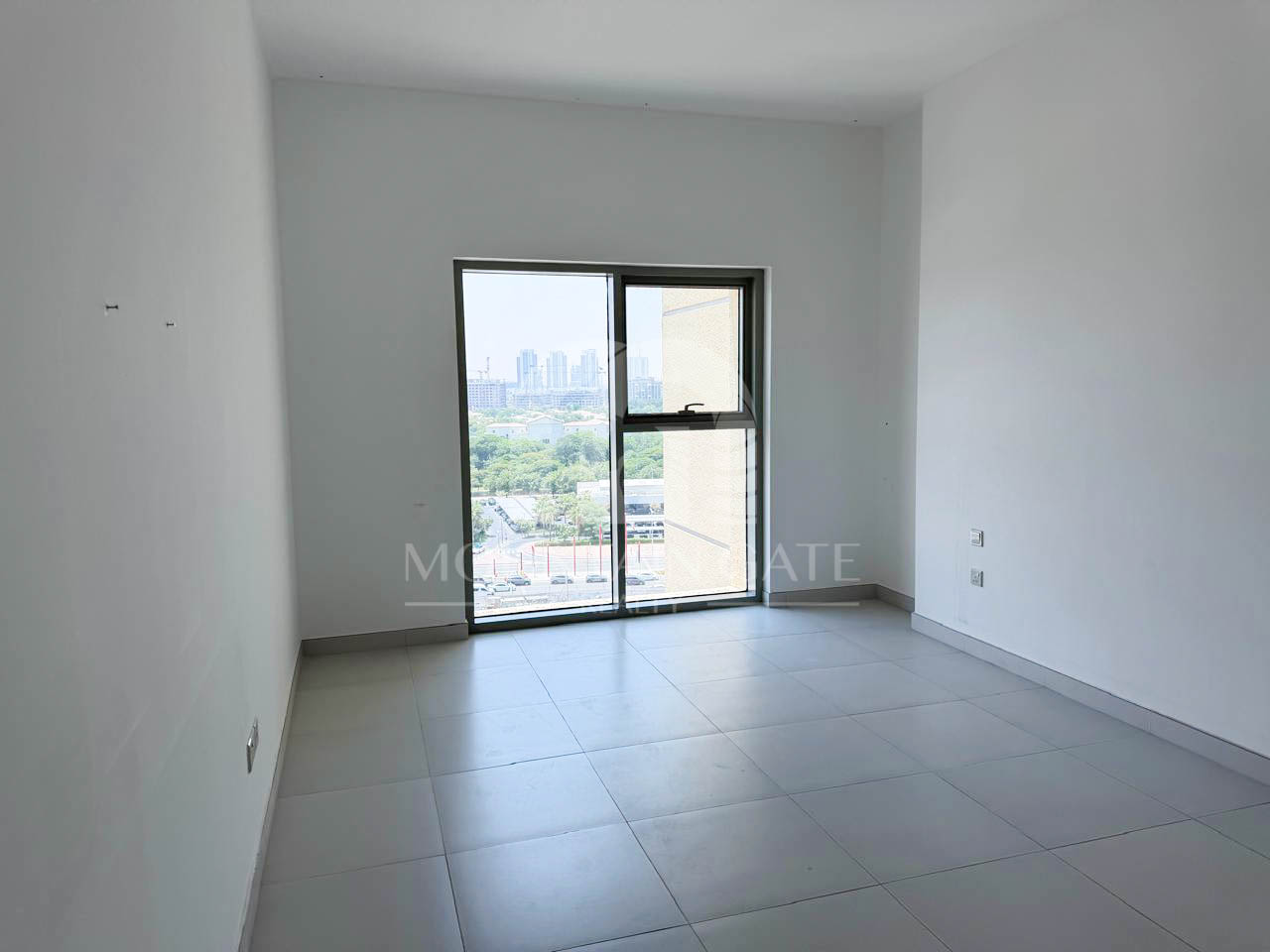 SPACIOUS UNIT | PRIME LOCATION | VACANT 1BR Motor City Mountain Gate