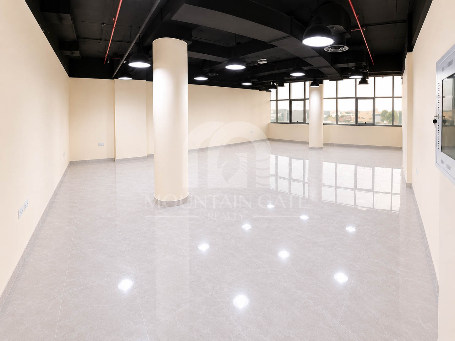 Prime location/fitted/ready to move in Dubai Investment Park (DIP) Mountain Gate