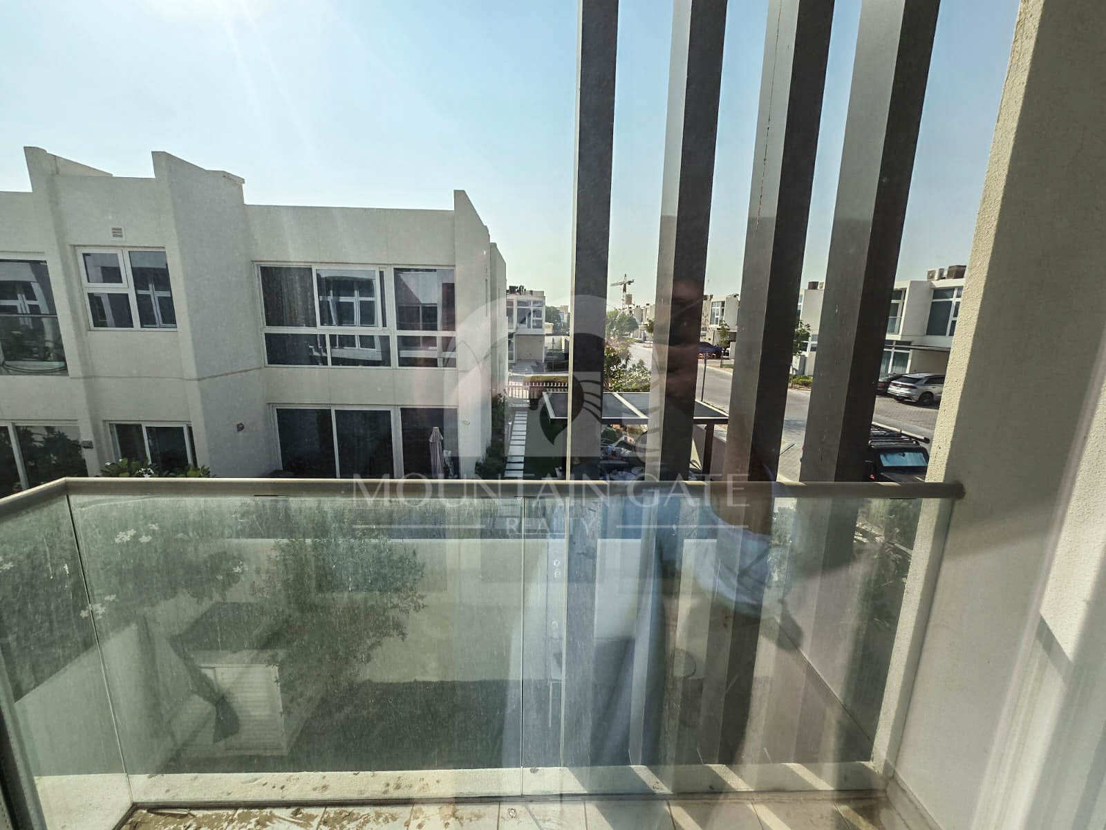 R2EE | Corner | L Shape | Spacious living room | 3BR Damac Hills 2 Mountain Gate