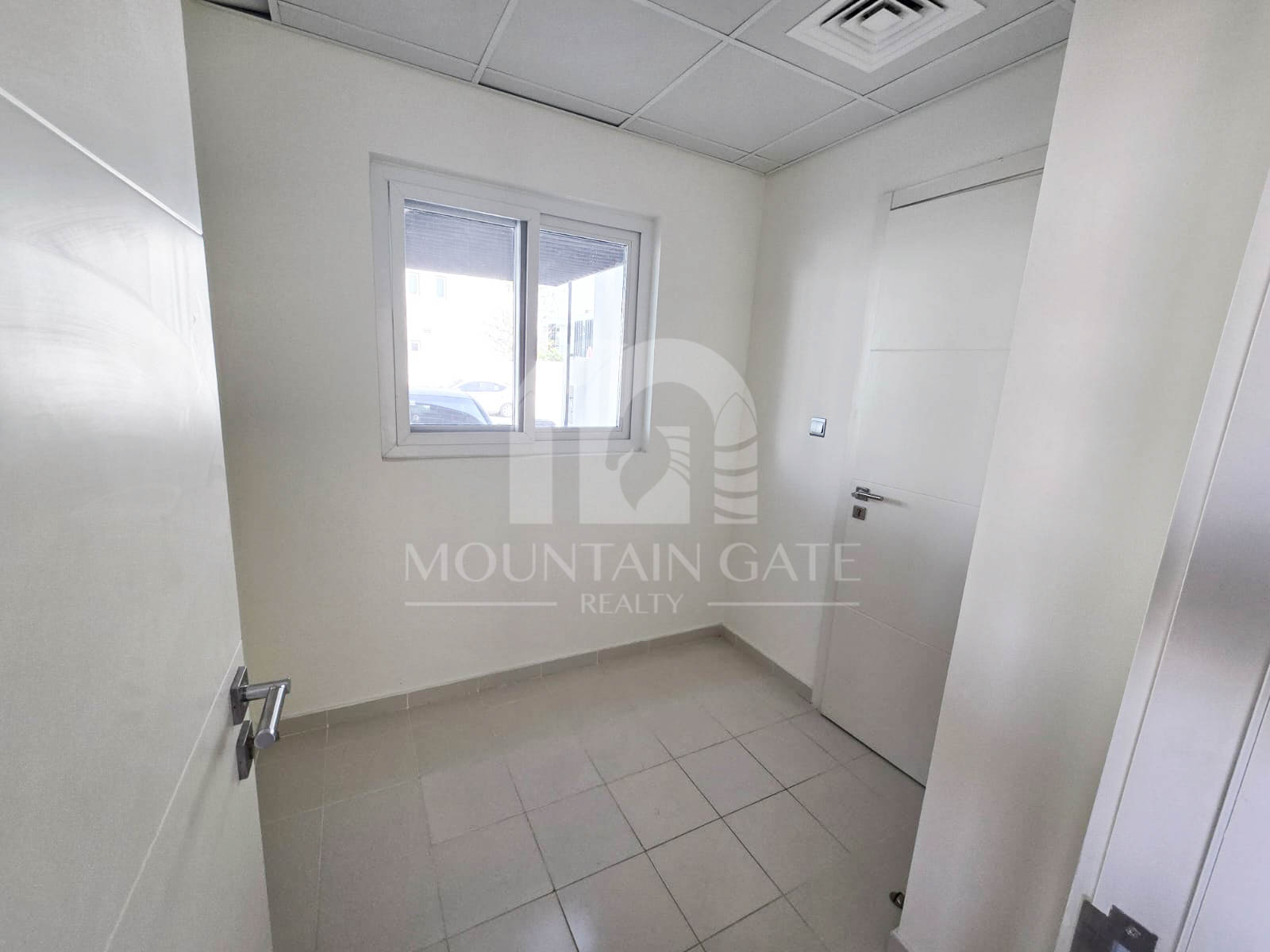 R2EE | Corner | L Shape | Spacious living room | 3BR Damac Hills 2 Mountain Gate