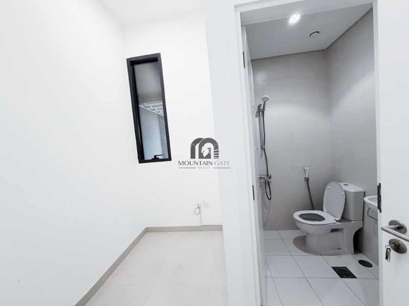 Luxury Villa | Pool | near stadiums and track 4BR Tilal City Mountain Gate