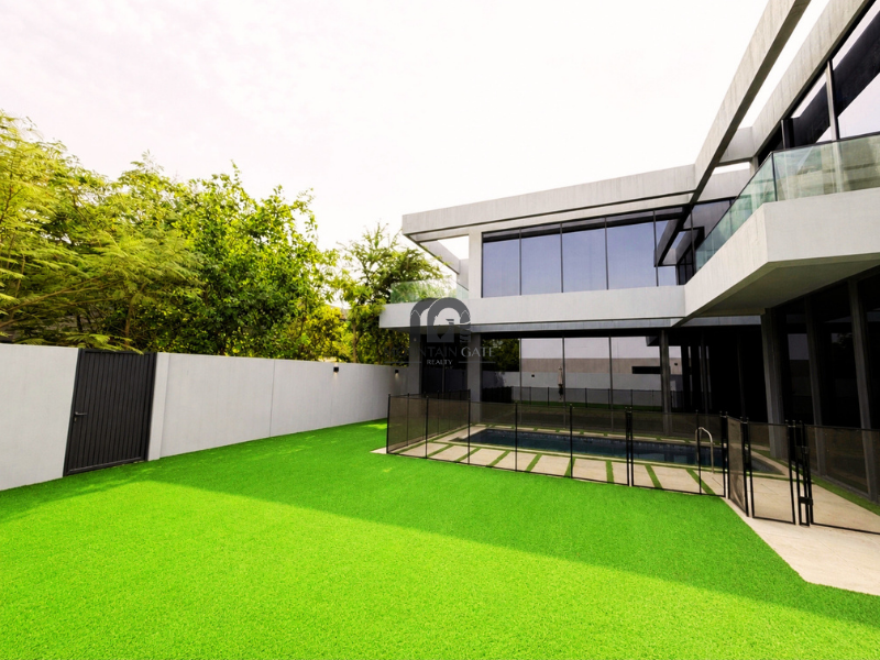 Luxury Villa | Pool | near stadiums and track 4BR Tilal City Mountain Gate