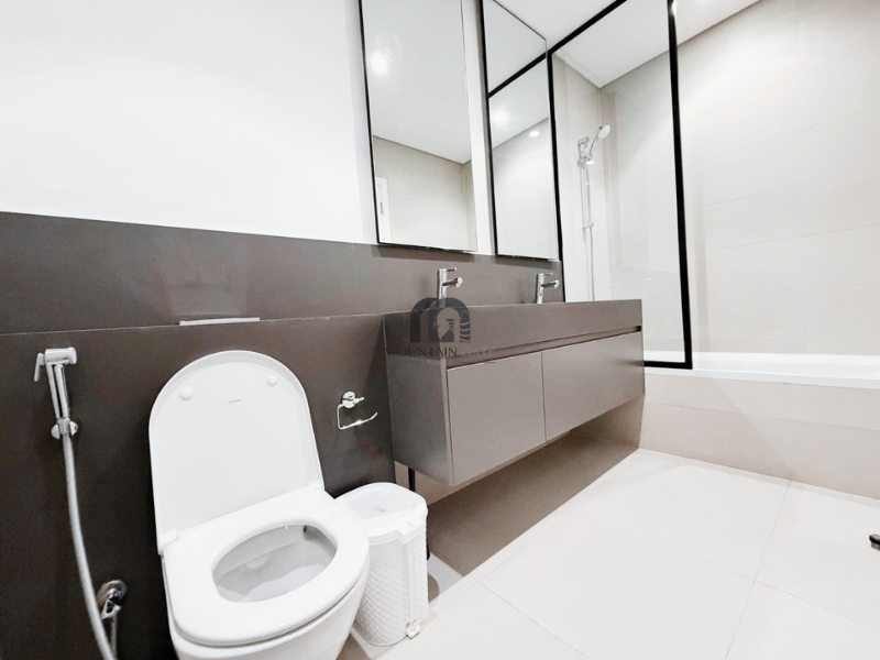 Luxury Villa | Pool | near stadiums and track 4BR Tilal City Mountain Gate