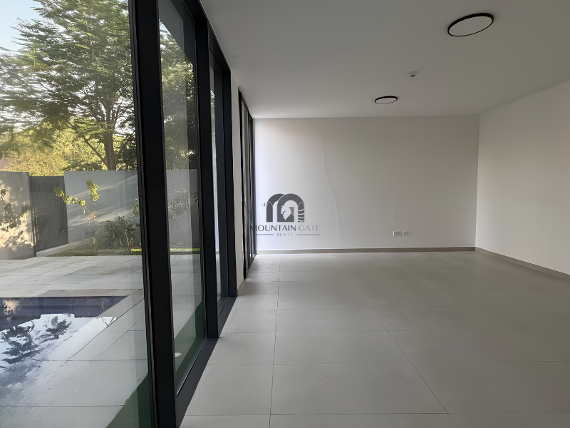 Luxury Villa | Pool | near stadiums| Corner 4BR Tilal City Mountain Gate