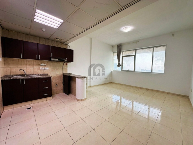 The largest studio | Open view | Near Dubai exit النهدة Mountain Gate