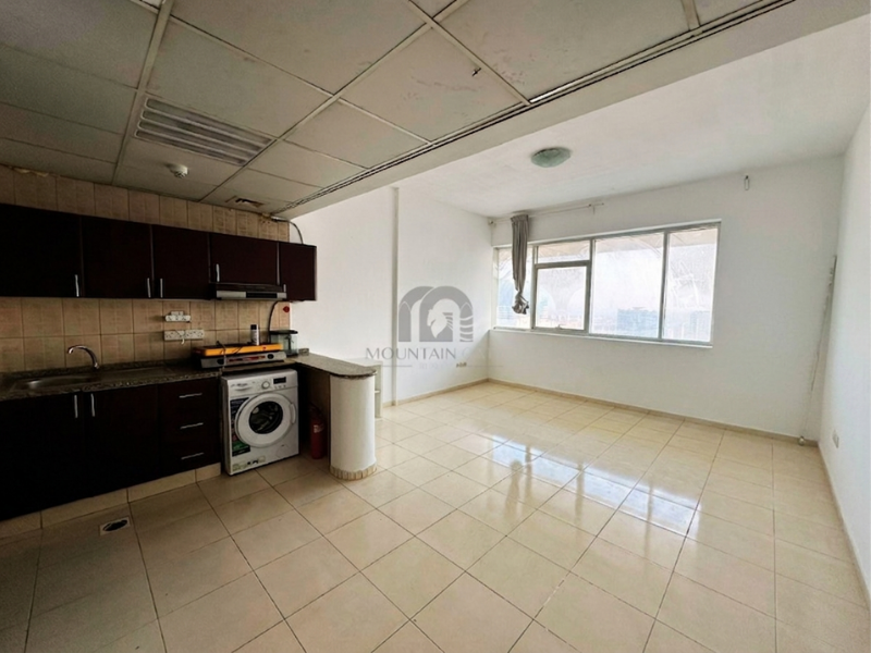 The largest studio | Open view | Near Dubai exit النهدة Mountain Gate