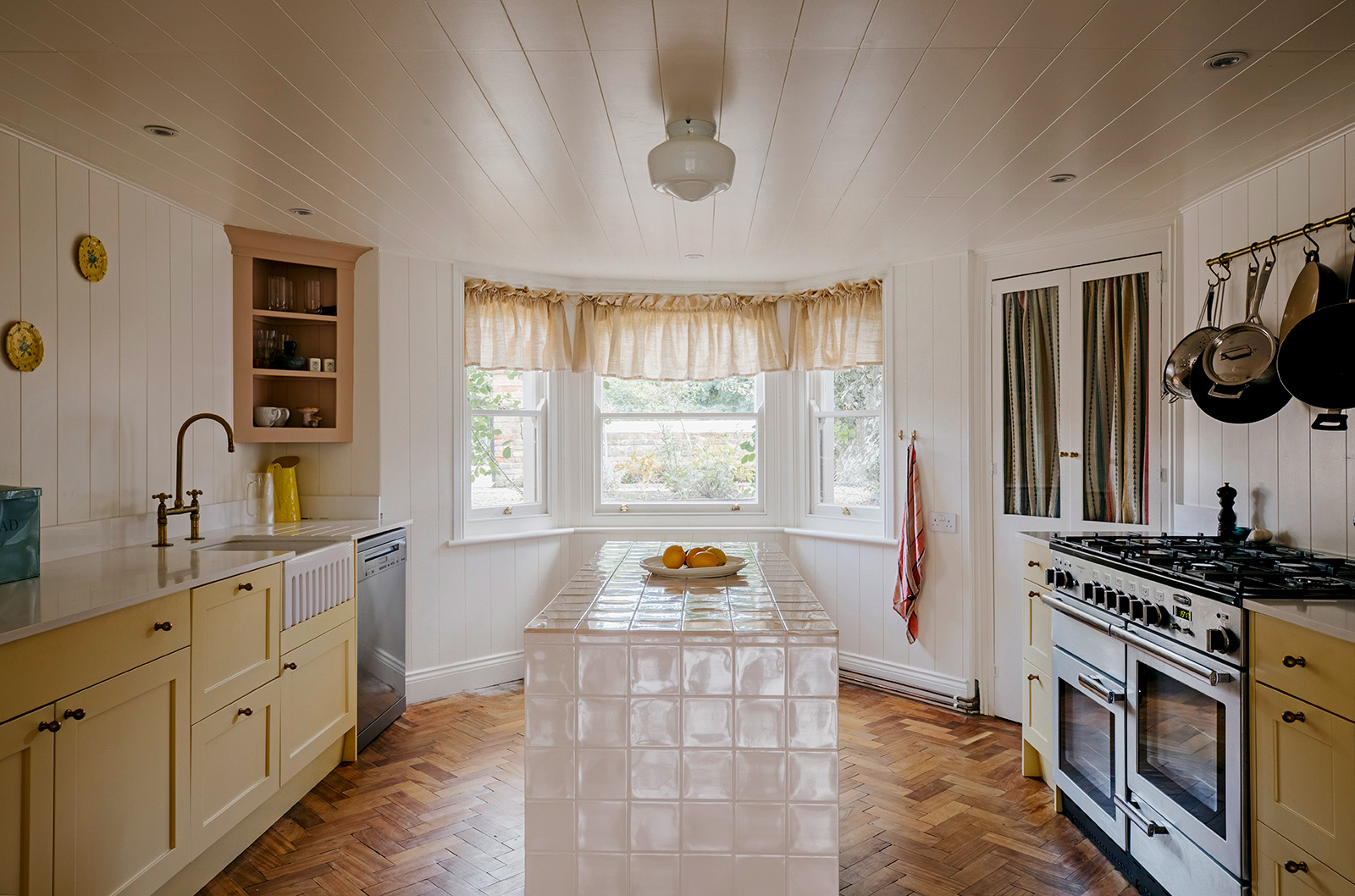 Wellesley Terrace - Image 1