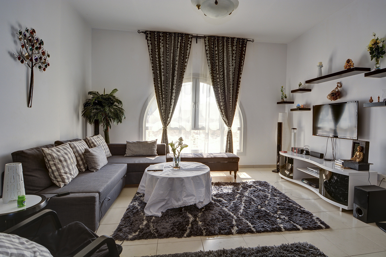 1 Bedroom Apartment in Rose 1