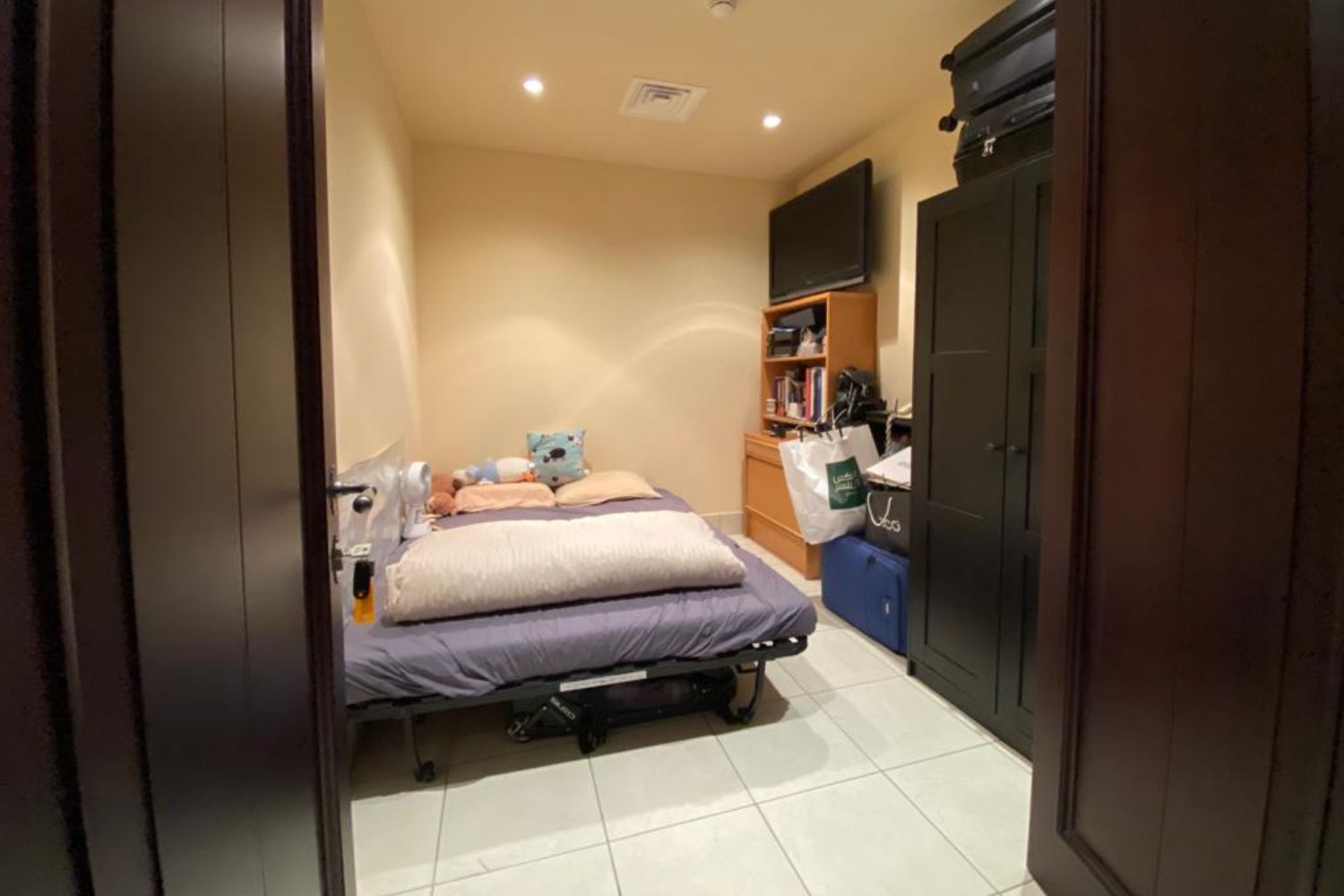 1 Bedroom Apartment in Reehan 6