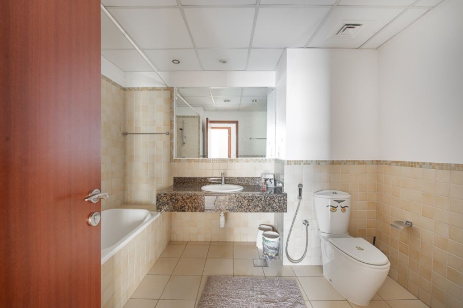 4 Bedrooms Apartment in Sadaf 8