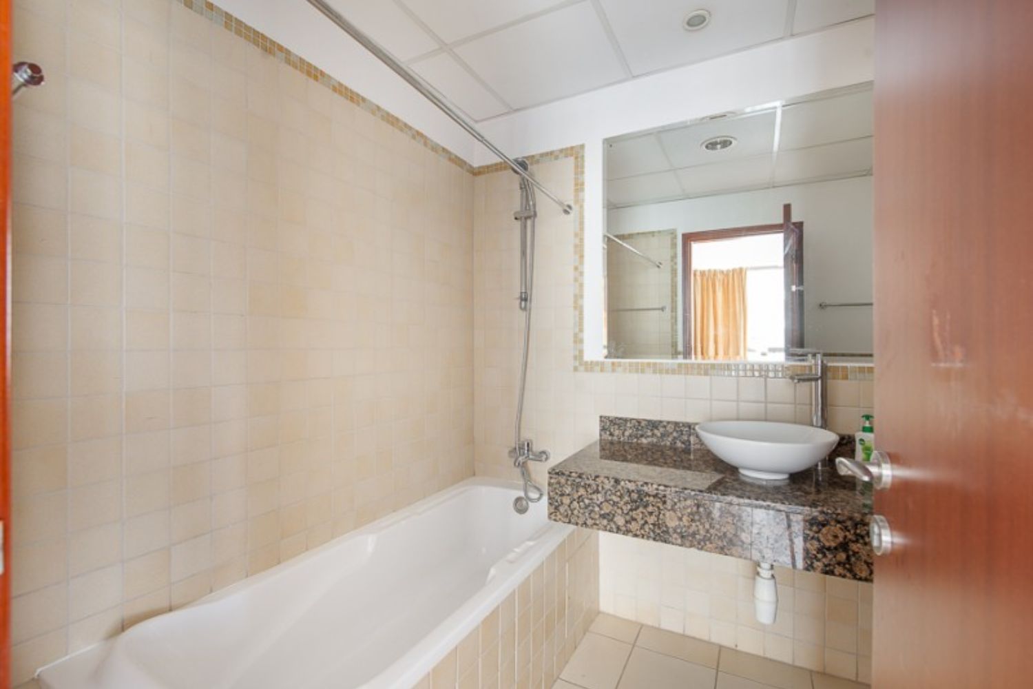 4 Bedrooms Apartment in Sadaf 8