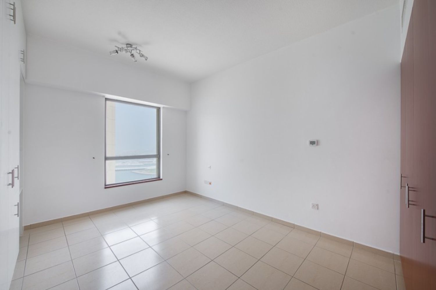 4 Bedrooms Apartment in Sadaf 8