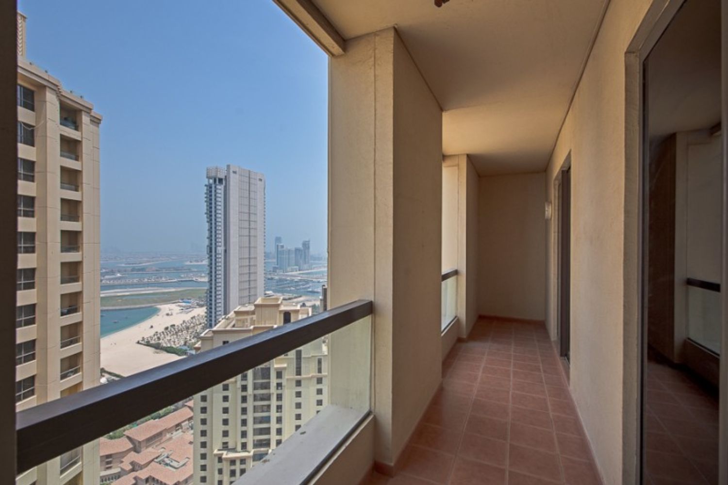 4 Bedrooms Apartment in Sadaf 8