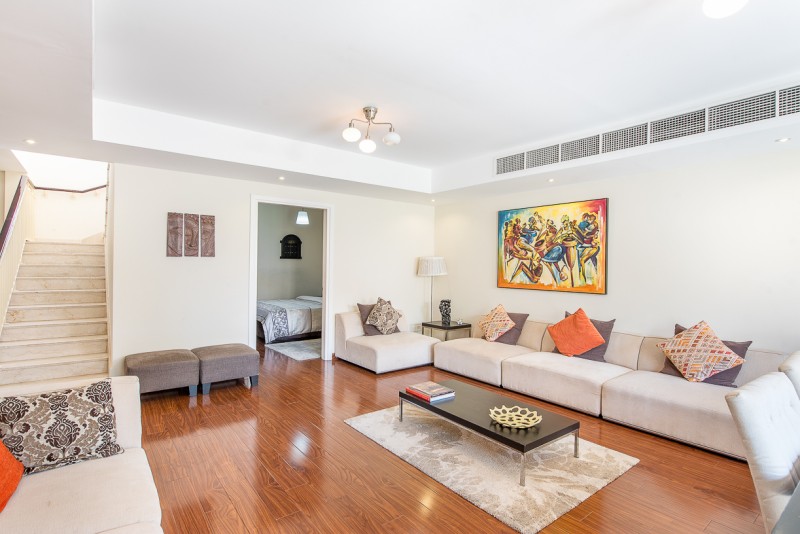 3 Bedrooms Villa in Springs 11