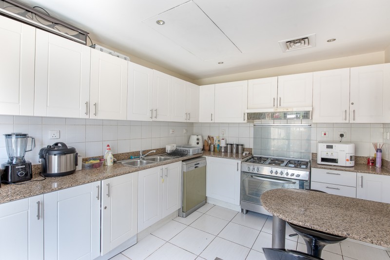 3 Bedrooms Villa in Springs 11