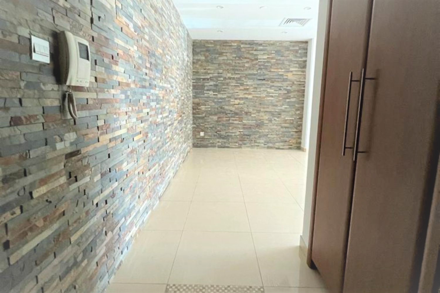 1 Bedroom Apartment in Saba Tower 3