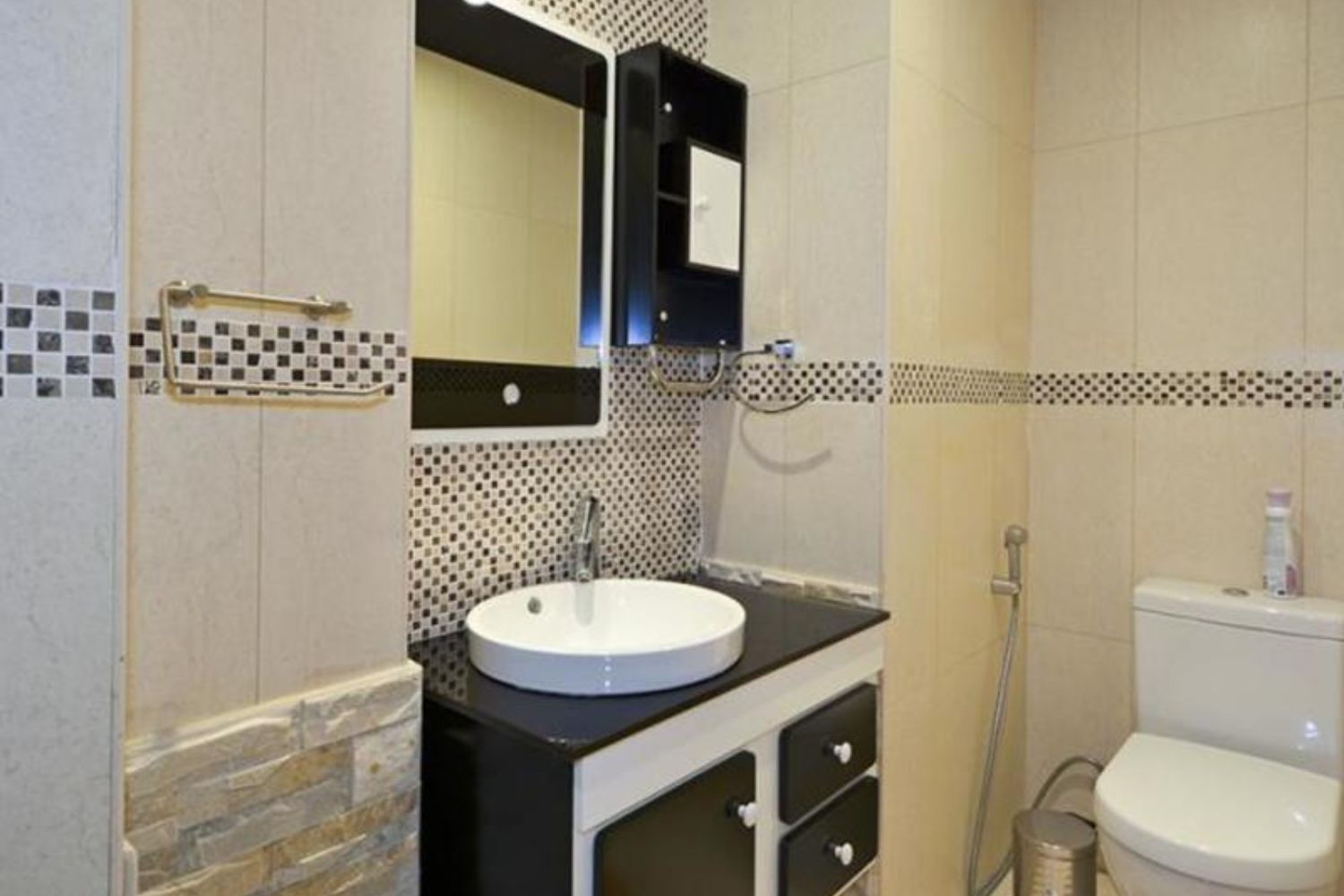 1 Bedroom Apartment in Saba Tower 3